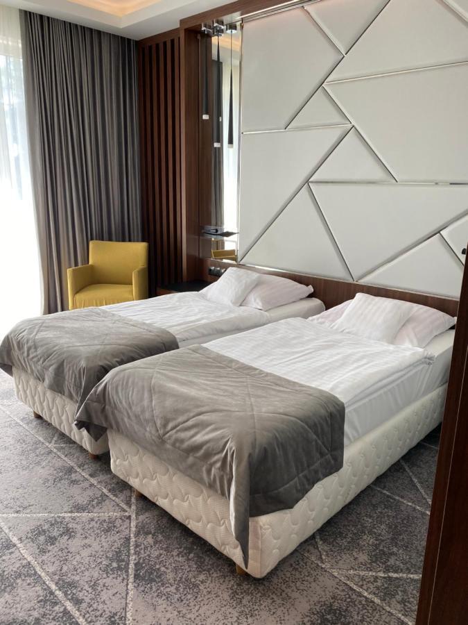 Hotel Falko Rumia Exteriör bild
